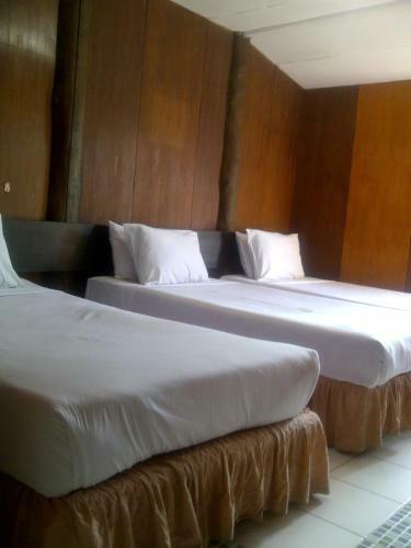 Hotel Lembah Safari Cisarua