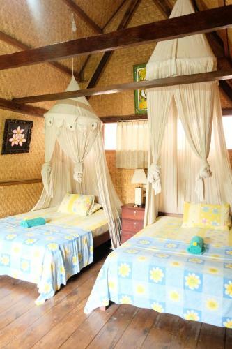 Hotel Kerti Beach Bungalow And Restaurant