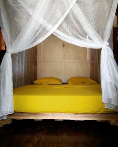 Hostal La Calypso Guesthouse