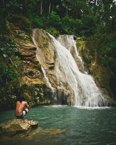 Hostal La Calypso Guesthouse