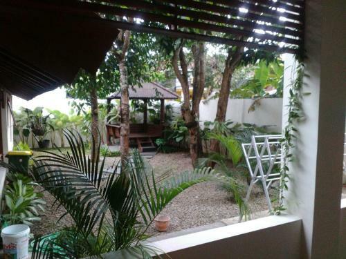 Hostal Reddoorz @ Letjend S. Parman Pacitan