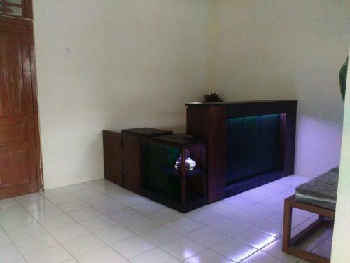 Hostal Reddoorz @ Letjend S. Parman Pacitan