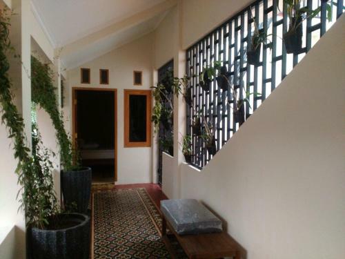 Hostal Reddoorz @ Letjend S. Parman Pacitan