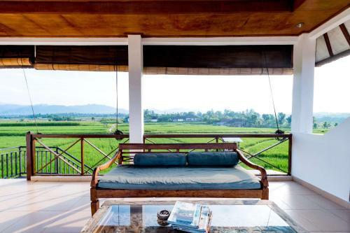 Hostal Medewi Surf Villa