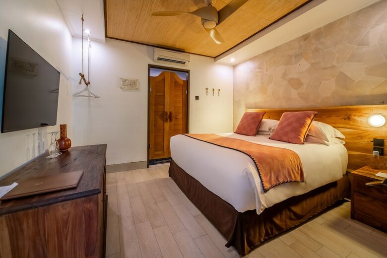 Hotel Bombora Medewi Wavelodge