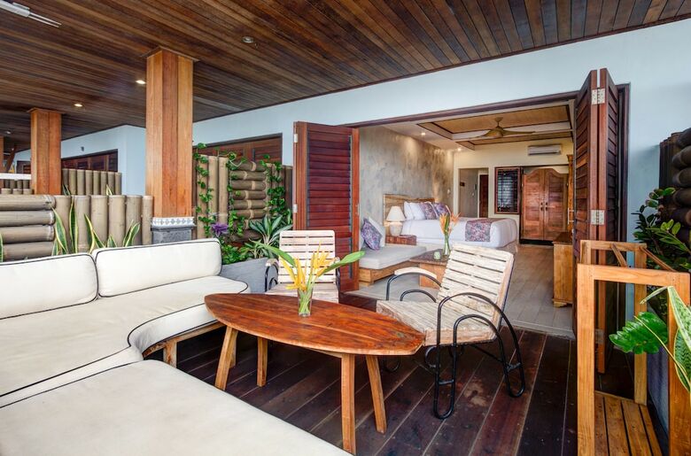 Hotel Bombora Medewi Wavelodge