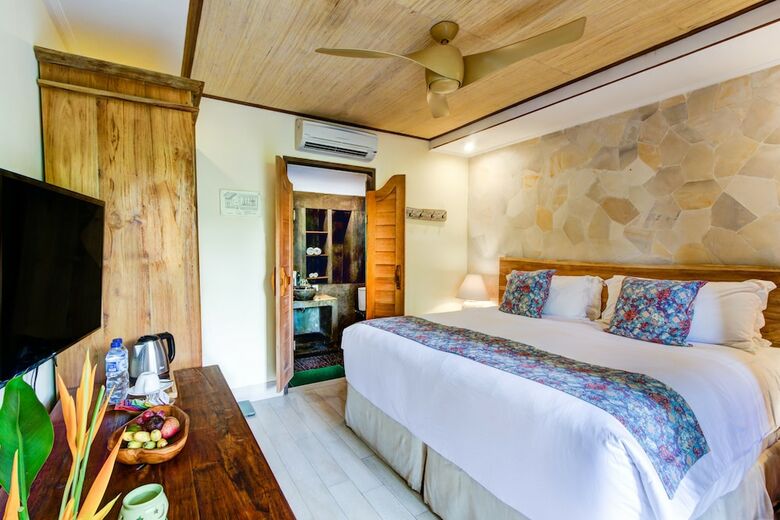 Hotel Bombora Medewi Wavelodge