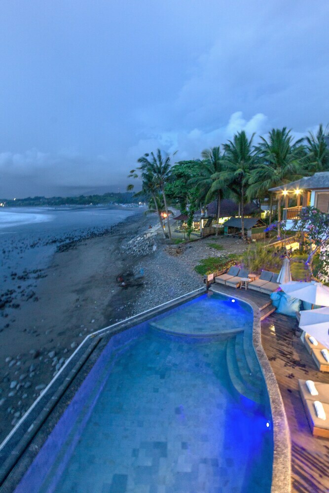 Hotel Bombora Medewi Wavelodge