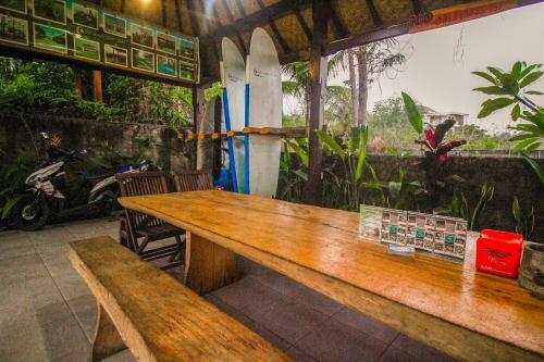 Hostal The Anara Surfing Camp