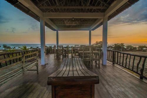 Hostal The Anara Surfing Camp