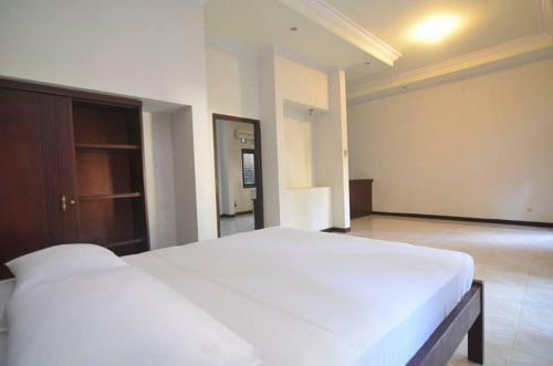 Puri Itoma Hotel And Restaurant