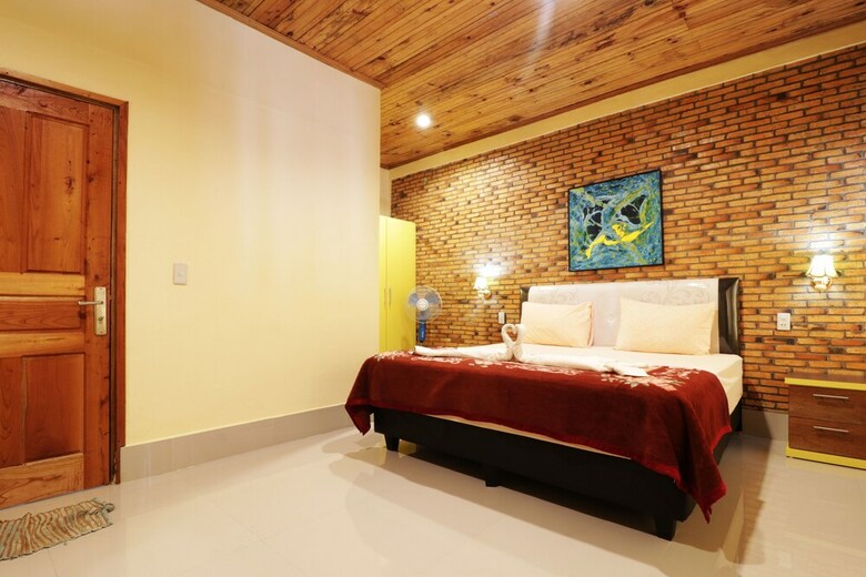 Hostal Tuk Tuk Timbul Bungalows