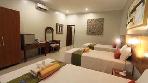 Poinciana Resort