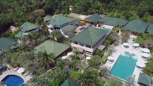 Poinciana Resort