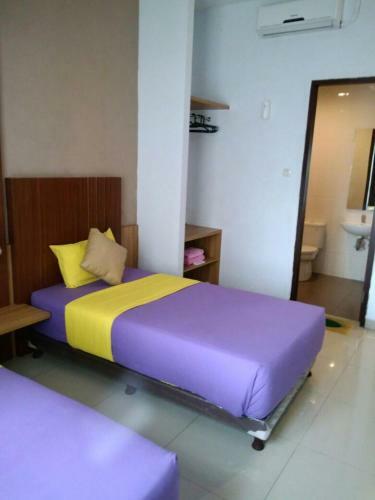 City Hotel