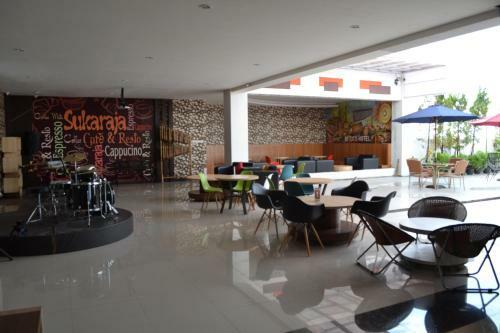 City Hotel