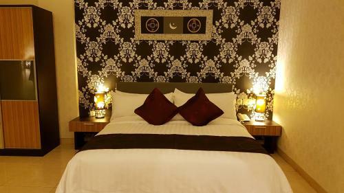 Crown Hotel