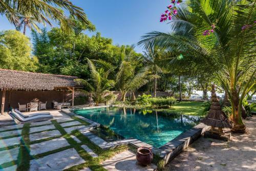 The Beach Villa