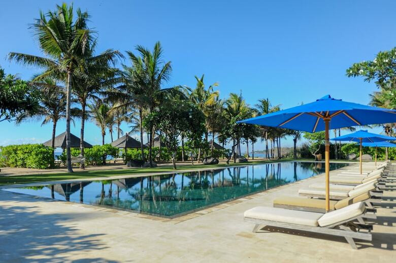 Hotel Komaneka At Keramas Beach
