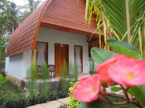 Hotel Komurd Lavender Bungalow