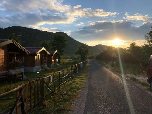 Lodge Orahovo Cottages