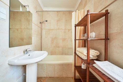 Hostal Outeiro Tu�as - Manor House