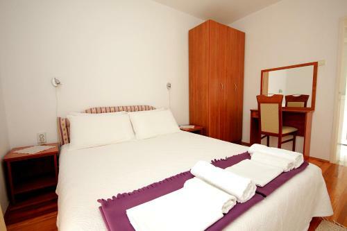 Hostal Guesthouse Dra?kovi?