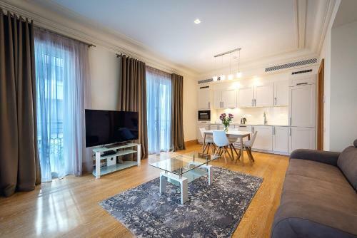Home Apartment - Ksenia Building