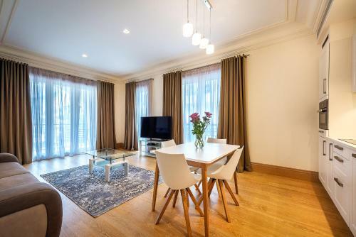 Home Apartment - Ksenia Building
