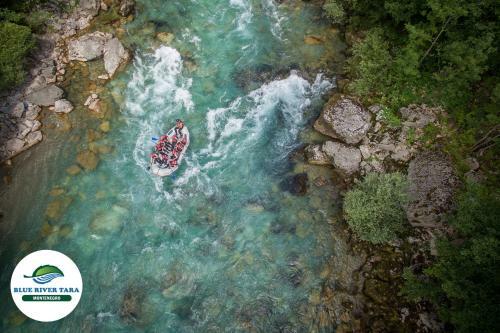 Hostal Rafting Blue River Tara
