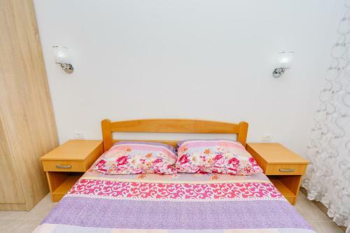 Hostal Teuta Apartments