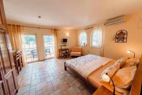 Hostal Damonte ? Apartments And Rooms