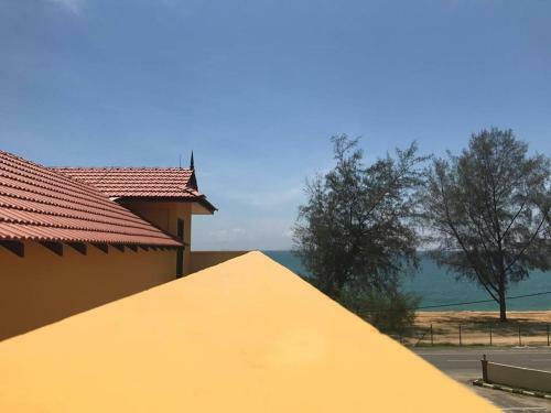 Posada Teluk Lipat Seaview Inn