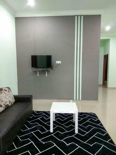Hostal Anggun Beach Guest House