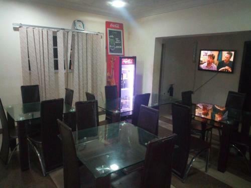 Hotel Bayse One Executive Suites And Bar