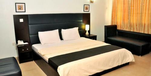 Royal Kaft Hotel