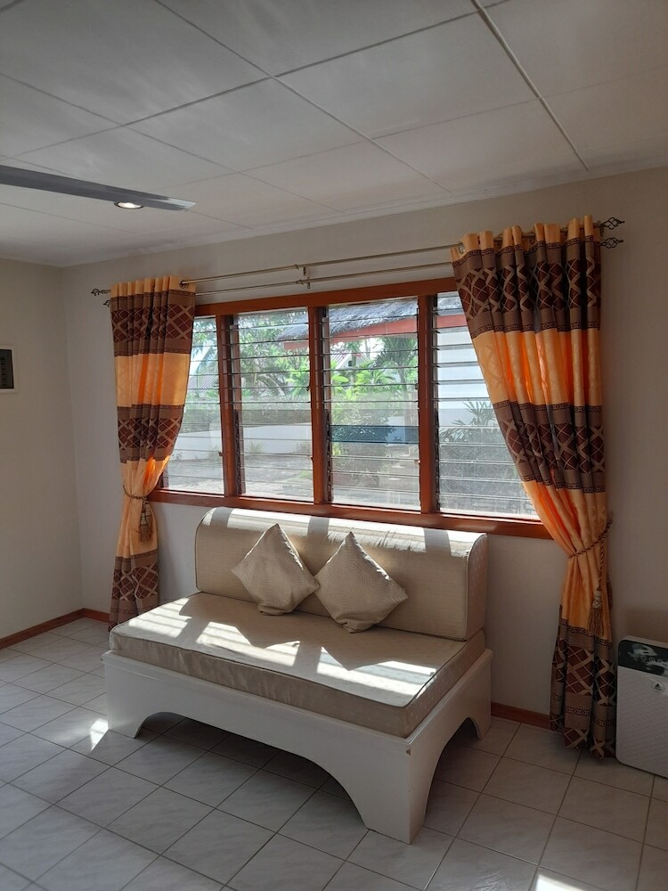 Hotel Quo Vadis Dive Resort