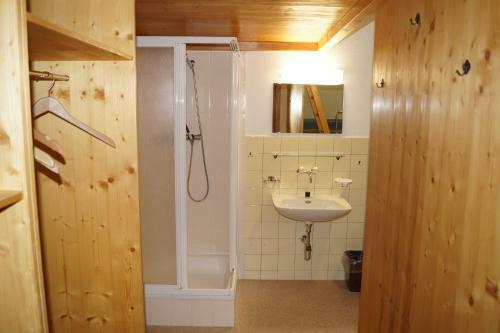 Hostal Pensiun Lischana