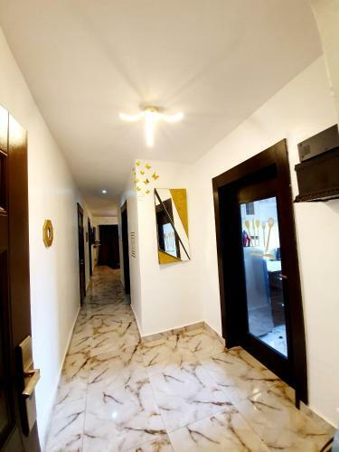 Cg Apartments Metro