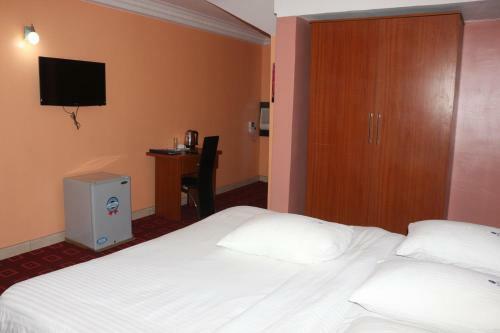 Royal Charlin Hotel And Suites