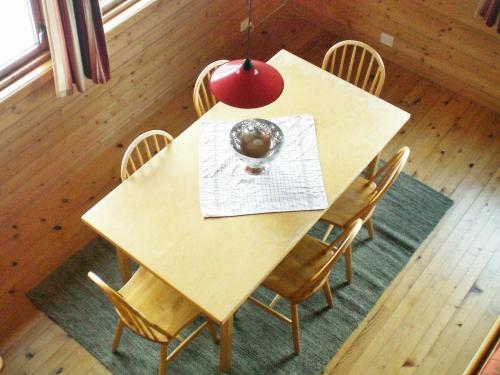Three-bedroom Holiday Home In Nordfjordeid 2