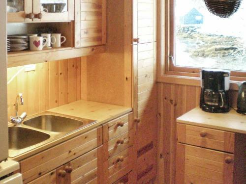 Three-bedroom Holiday Home In Nordfjordeid 2