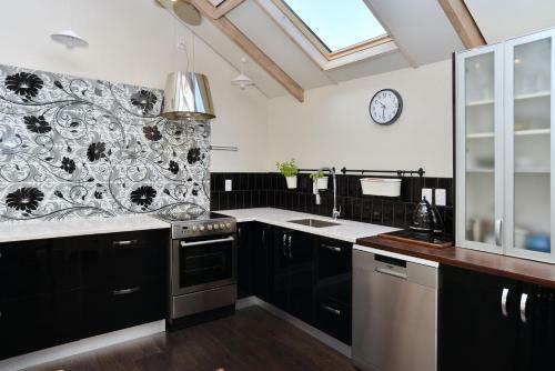 Aspen Villa - Christchurch Holiday Homes