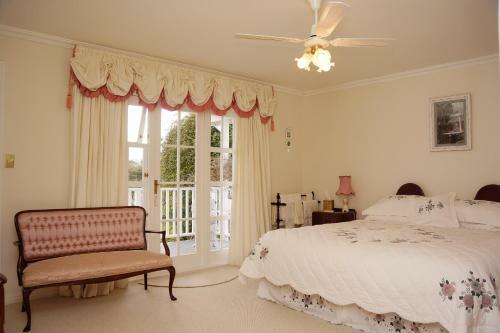 Country Lane Homestay B&B
