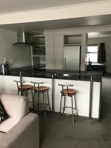 Oxley's Family Apartment