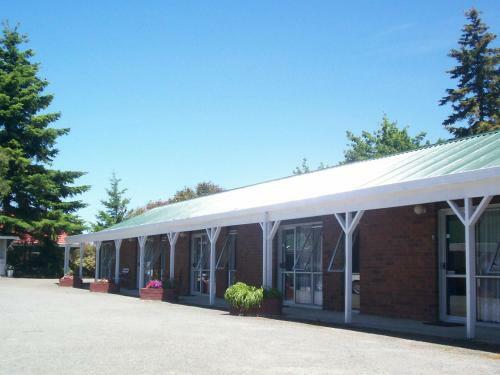 Pioneer Motel