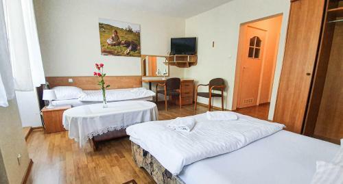Dworek Brodowo Restauracja Hotel Przyj?cia