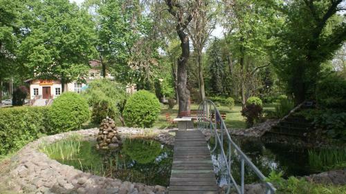 Dworek Brodowo Restauracja Hotel Przyj?cia