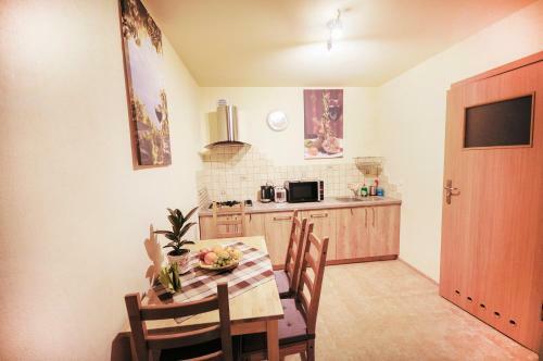 Hostal Pokoje Za Kinem