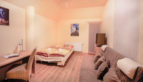 Hostal Pokoje Za Kinem